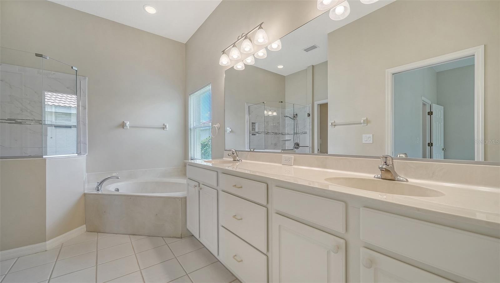 5939 SANDSTONE AVE, SARASOTA, FL, 34243