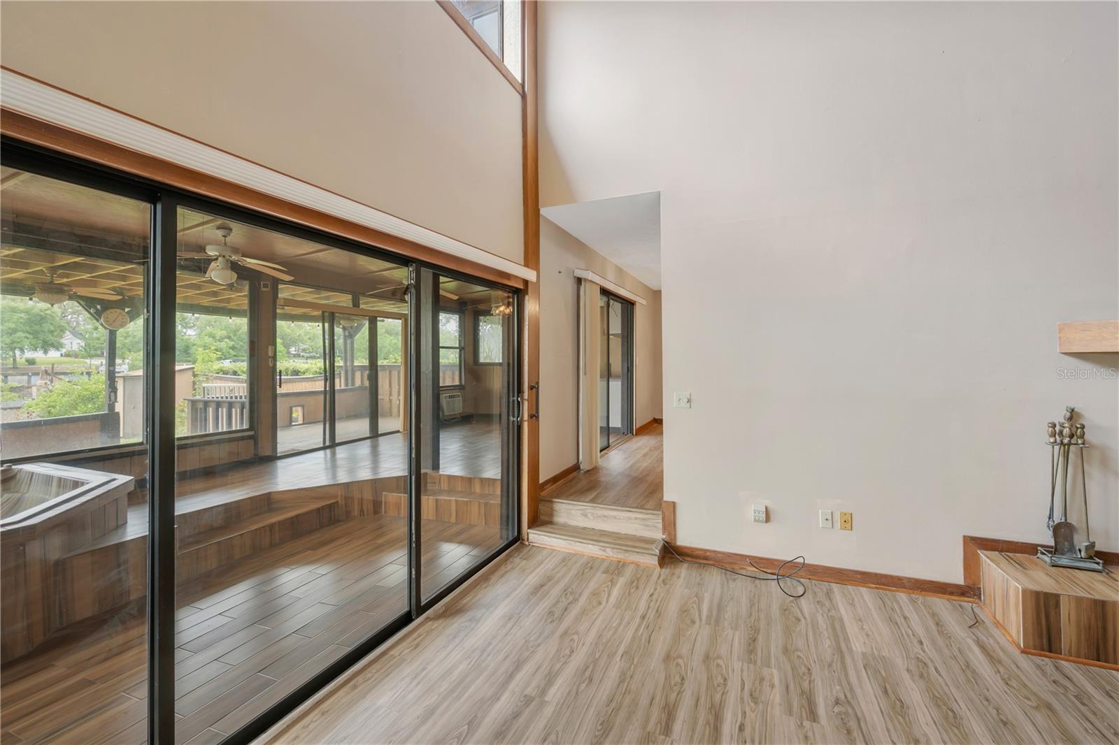 1304 W CHARTER ST, TAMPA, FL, 33602