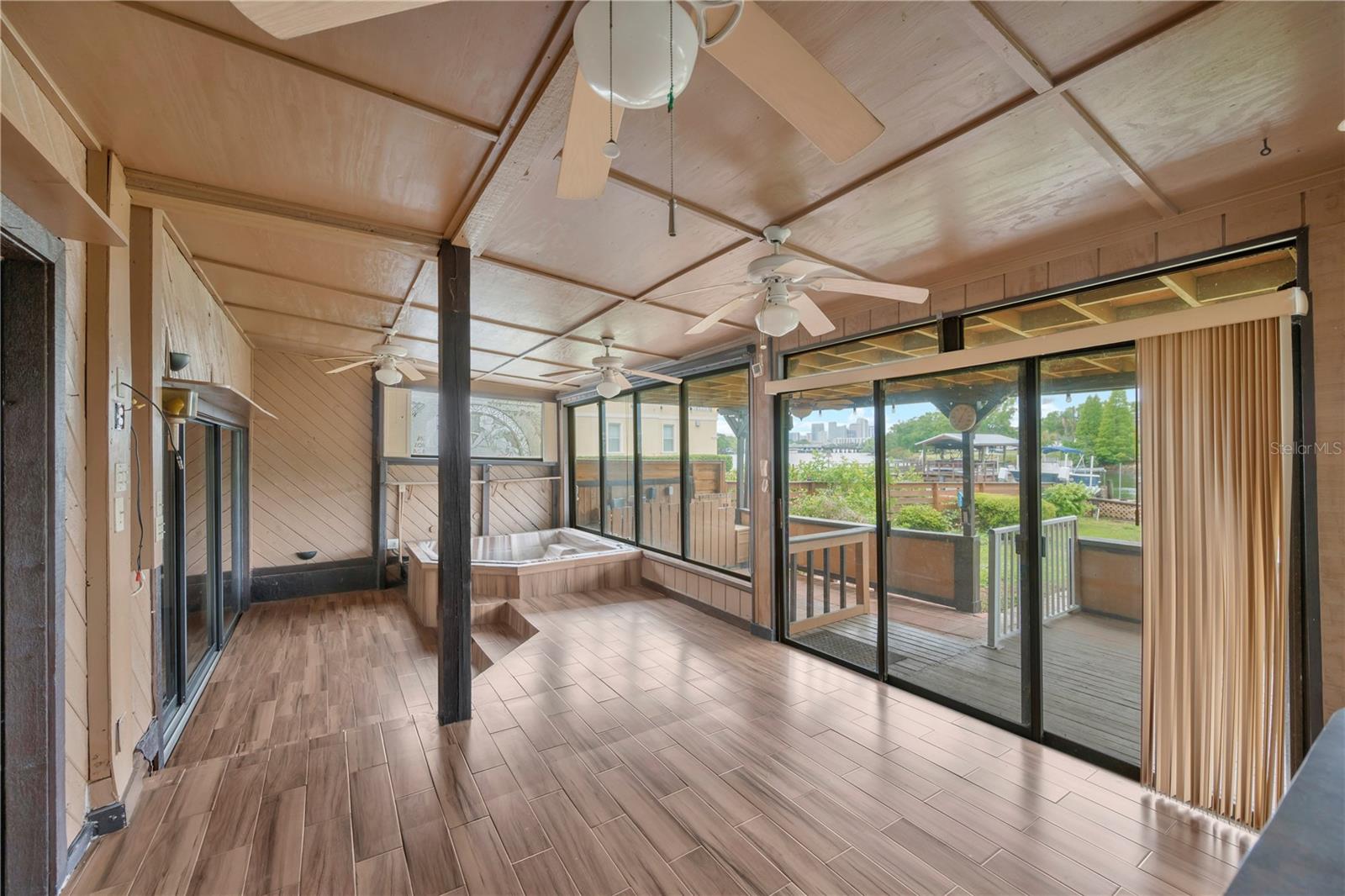 1304 W CHARTER ST, TAMPA, FL, 33602