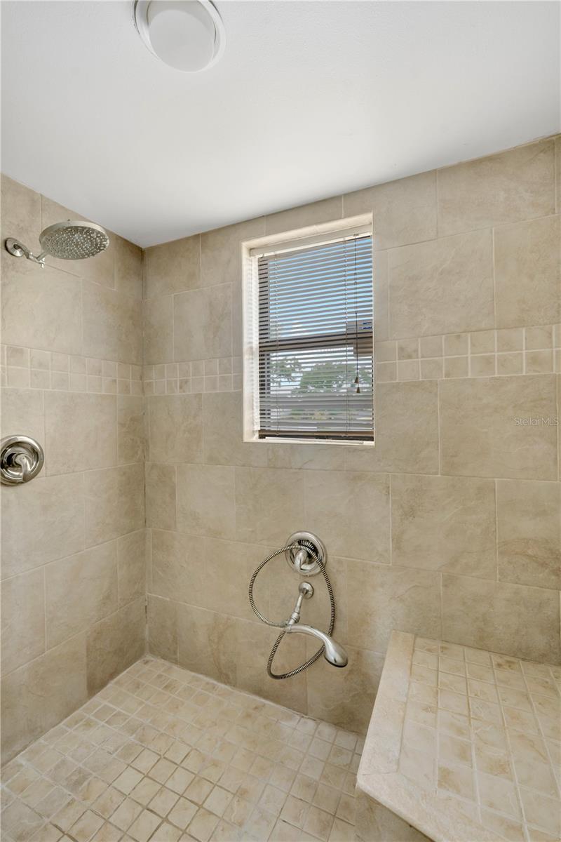 1304 W CHARTER ST, TAMPA, FL, 33602