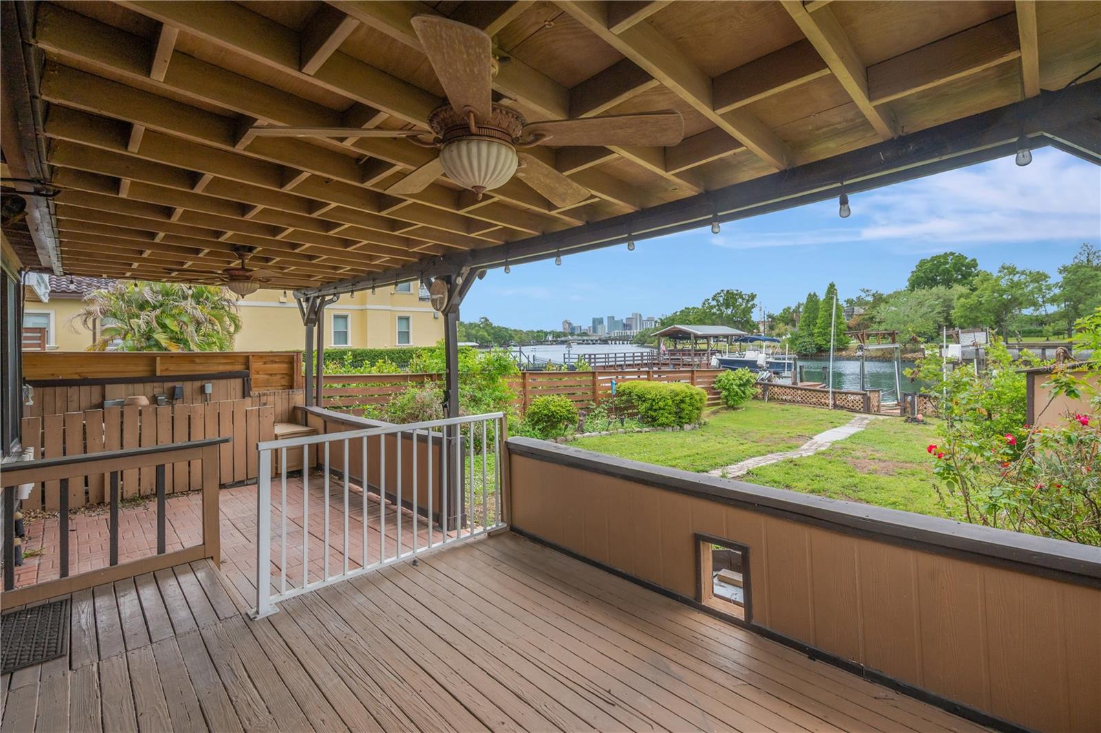 1304 W CHARTER ST, TAMPA, FL, 33602