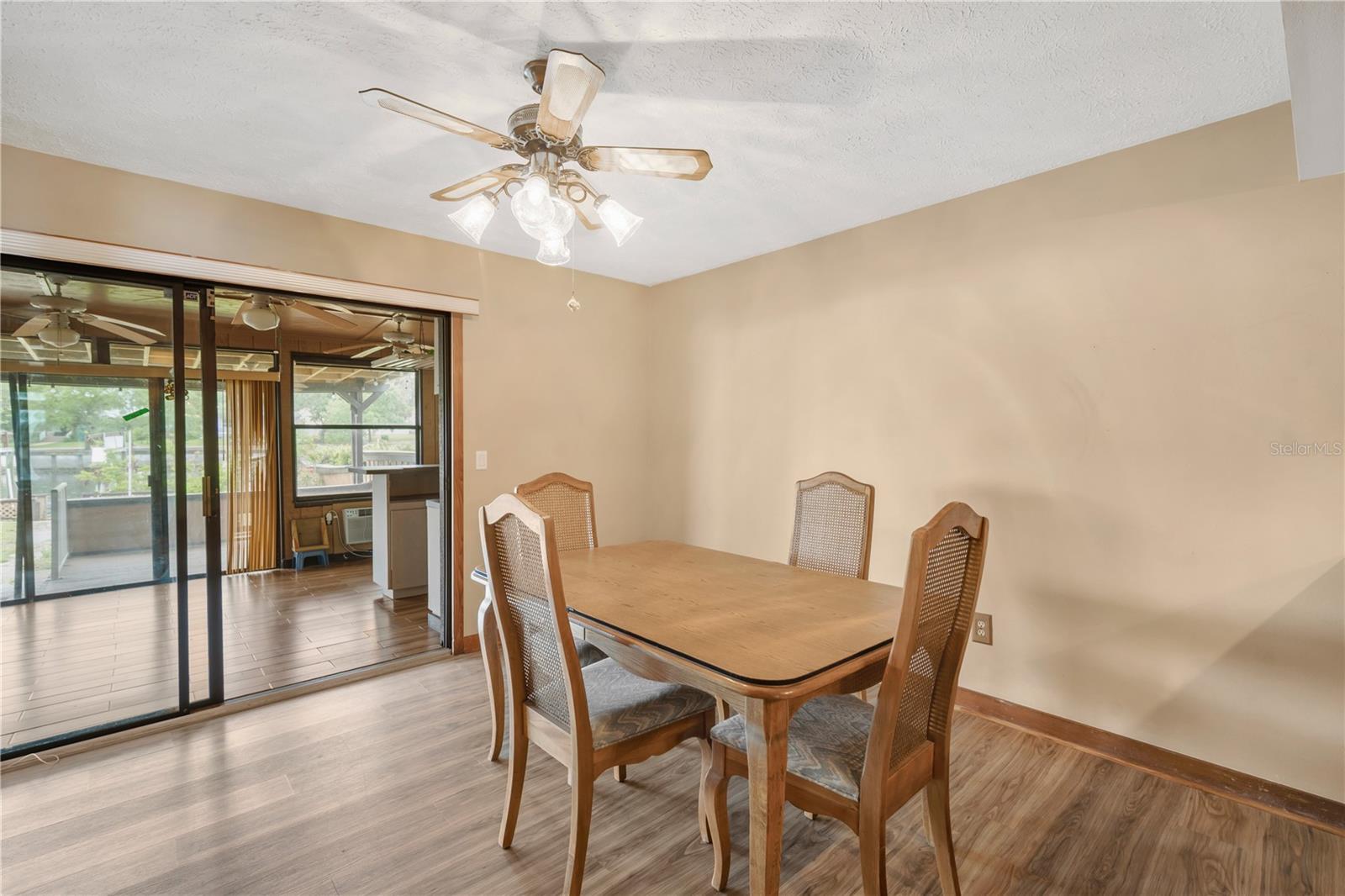 1304 W CHARTER ST, TAMPA, FL, 33602