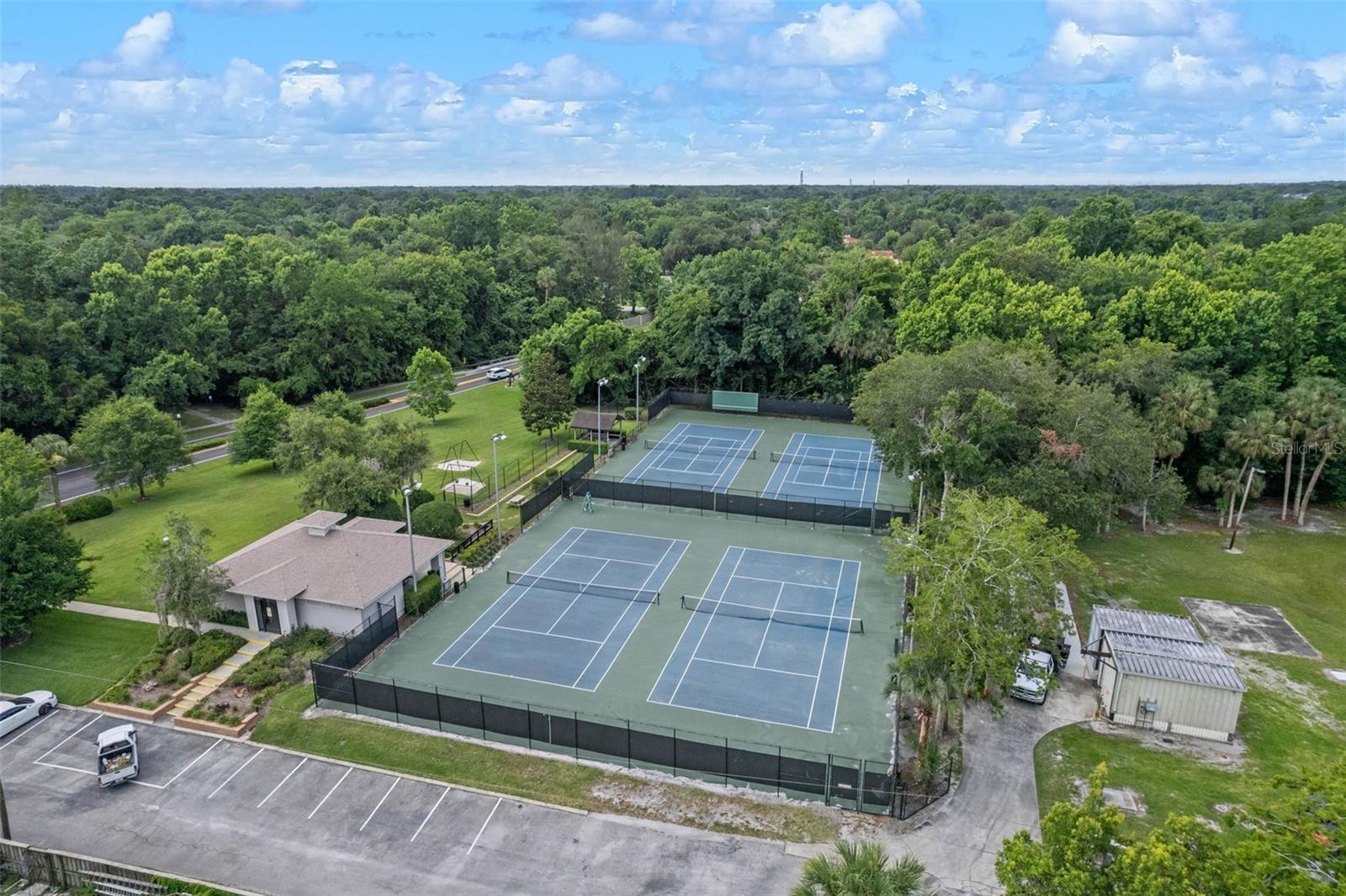 476 CLUB DR, WINTER SPRINGS, FL, 32708