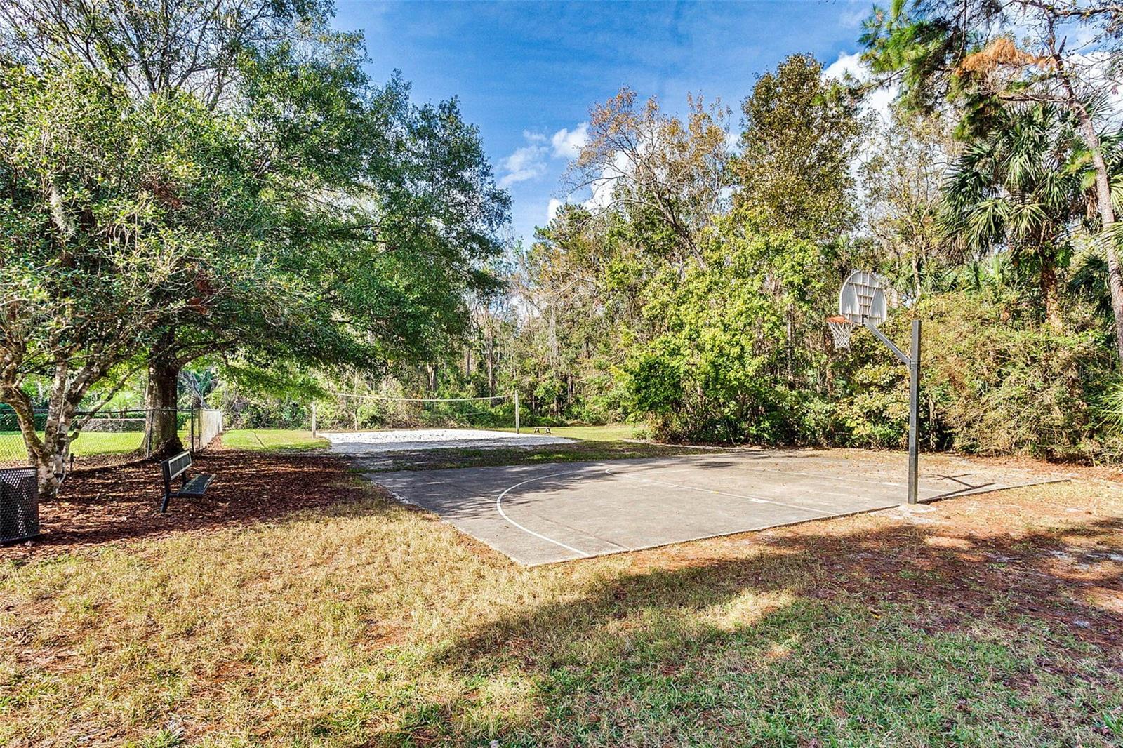476 CLUB DR, WINTER SPRINGS, FL, 32708
