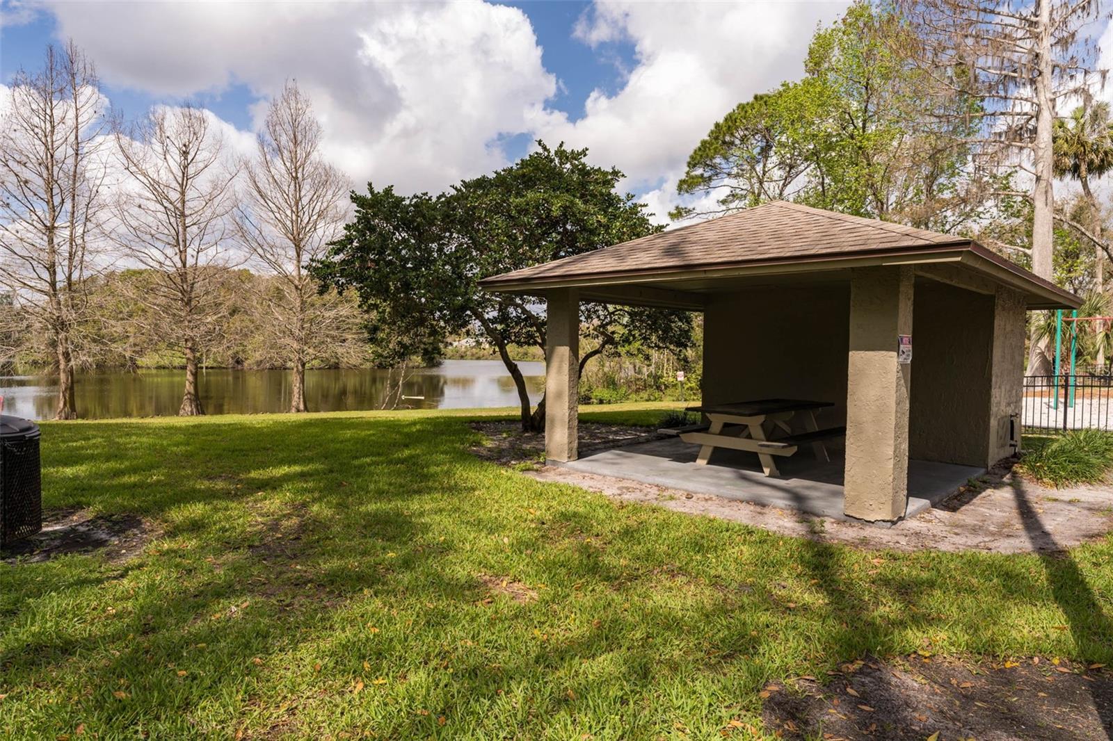 476 CLUB DR, WINTER SPRINGS, FL, 32708