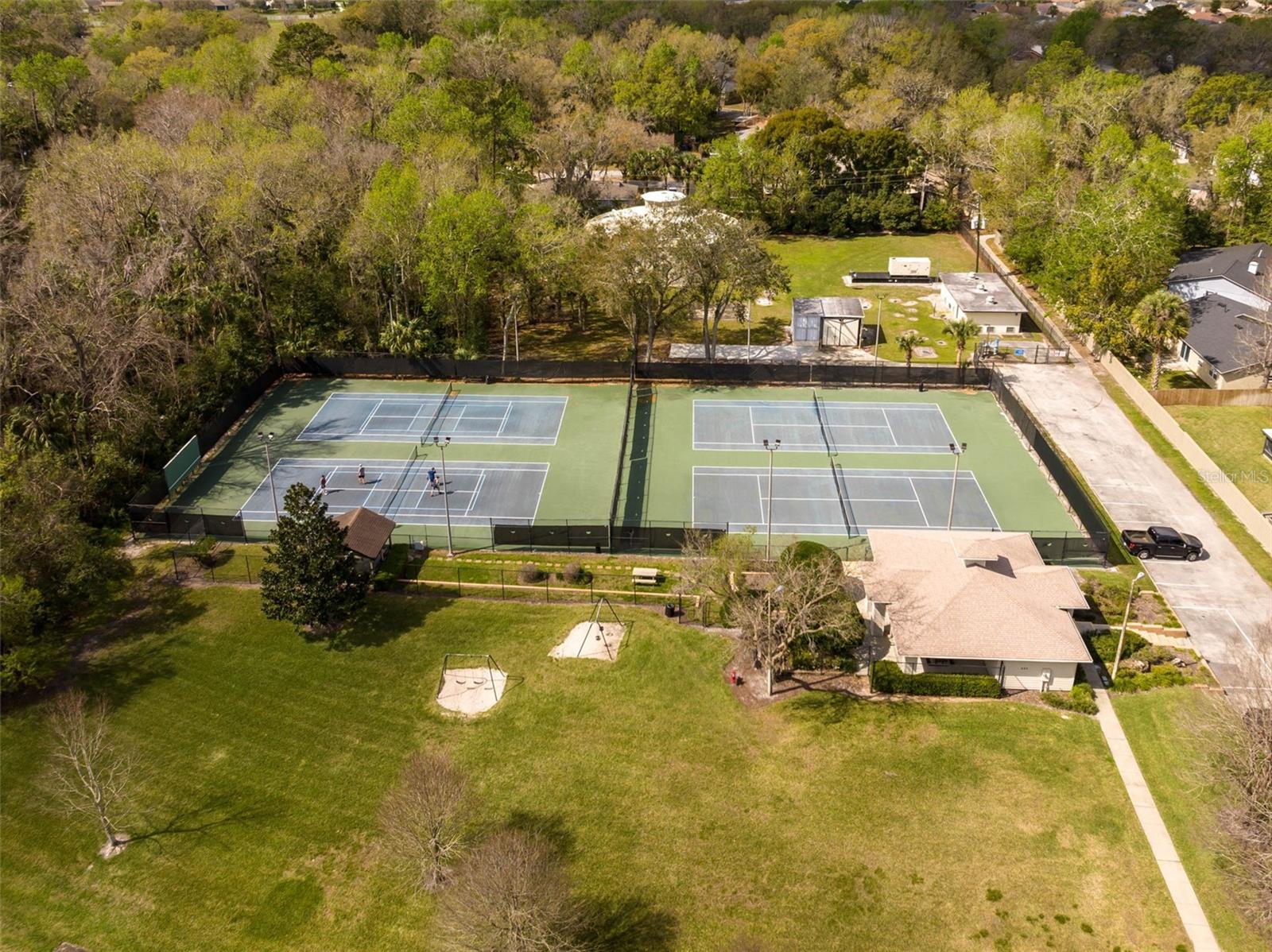 476 CLUB DR, WINTER SPRINGS, FL, 32708