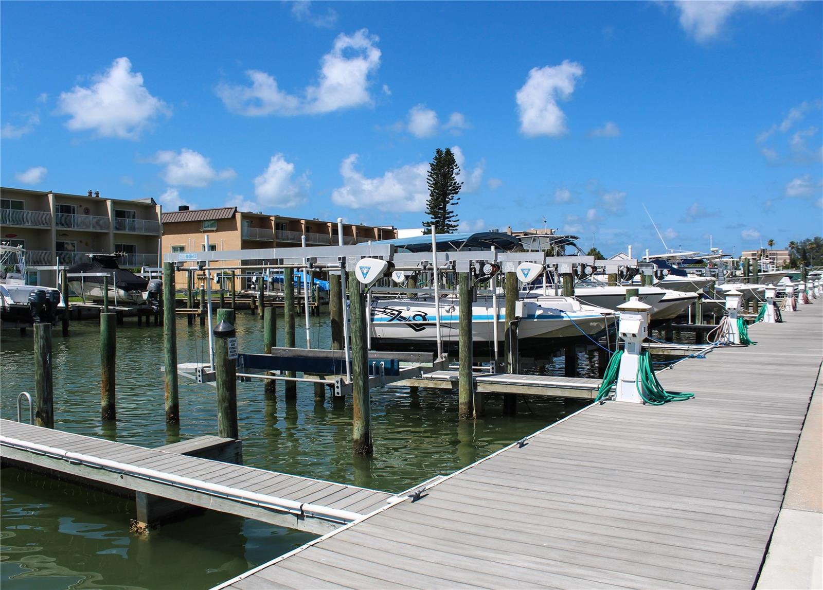 1 KEY CAPRI #102E, TREASURE ISLAND, FL, 33706
