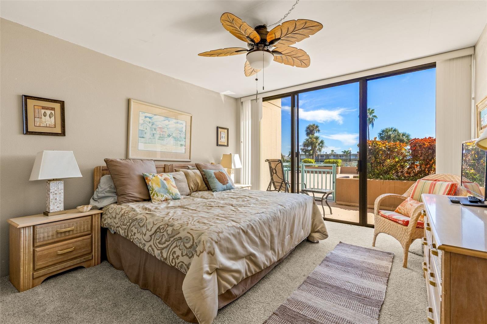 1 KEY CAPRI #102E, TREASURE ISLAND, FL, 33706