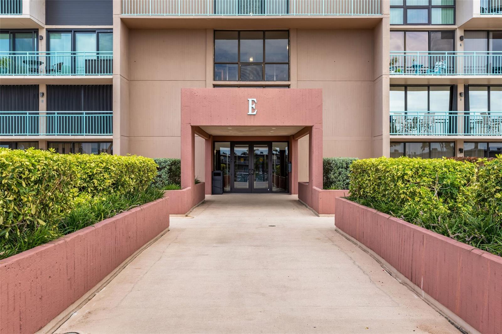 1 KEY CAPRI #102E, TREASURE ISLAND, FL, 33706