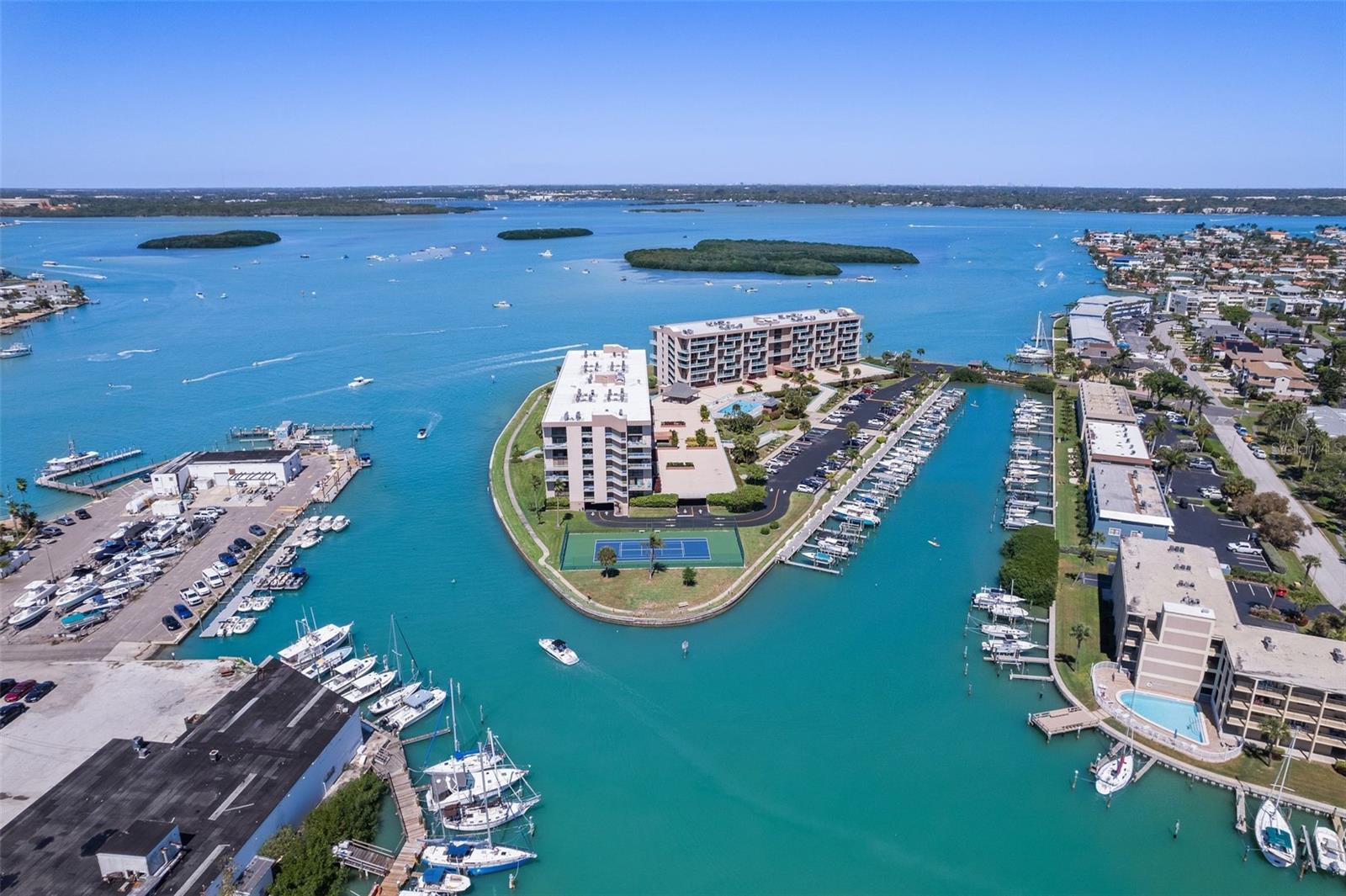 1 KEY CAPRI #102E, TREASURE ISLAND, FL, 33706