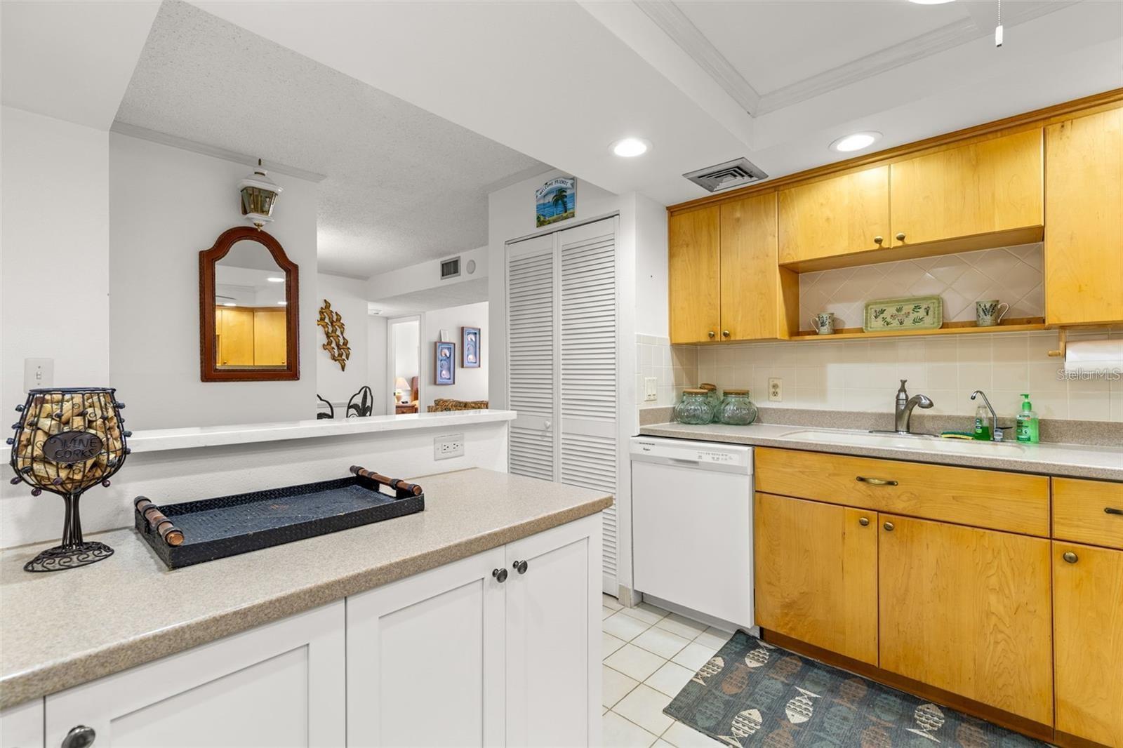1 KEY CAPRI #104-East, TREASURE ISLAND, FL, 33706