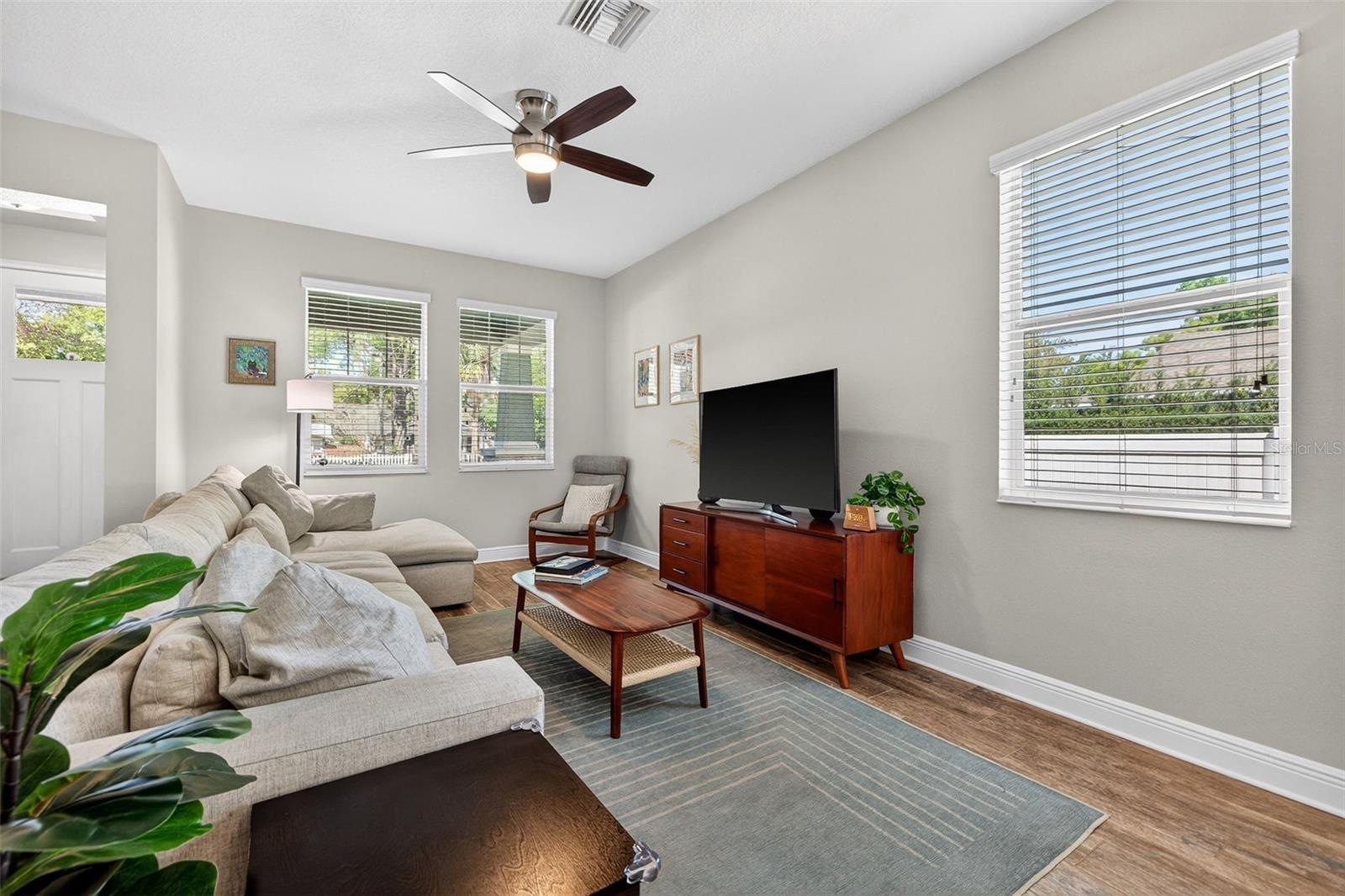 1003 E COMANCHE AVE, TAMPA, FL, 33604