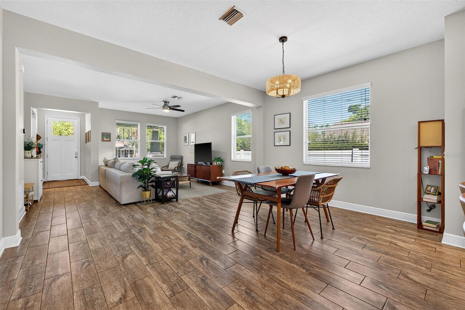 1003 E COMANCHE AVE, TAMPA, FL, 33604