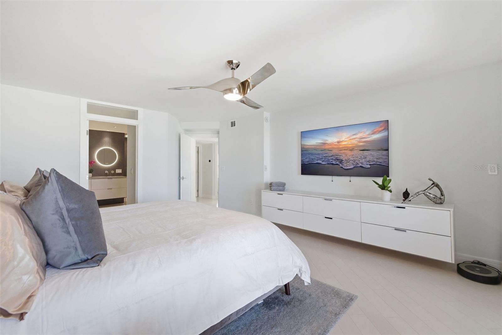 722 PINELLAS BAYWAY S #104, TIERRA VERDE, FL, 33715