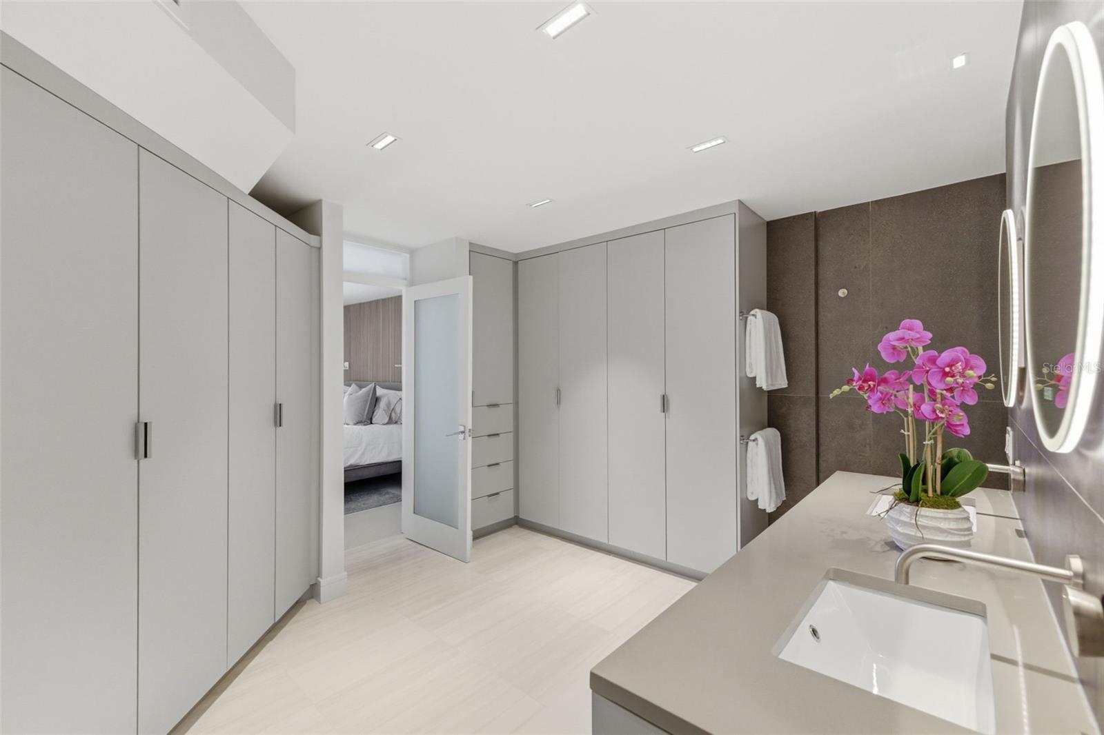 722 PINELLAS BAYWAY S #104, TIERRA VERDE, FL, 33715