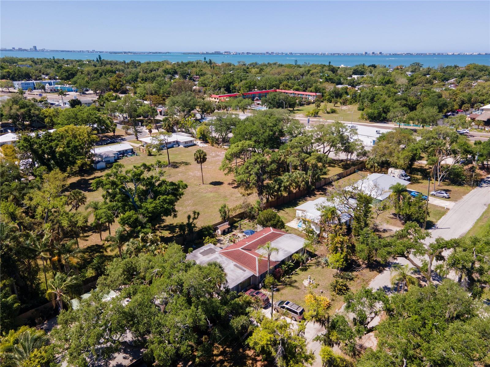 4500 N TAMIAMI TRL, SARASOTA, FL, 34234