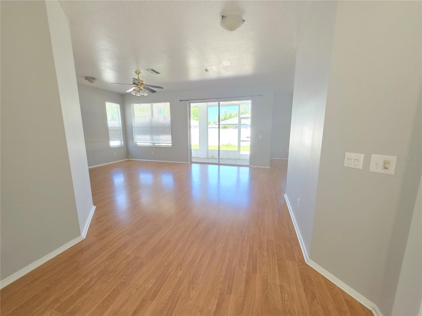 4211 2ND AVE E, BRADENTON, FL, 34208