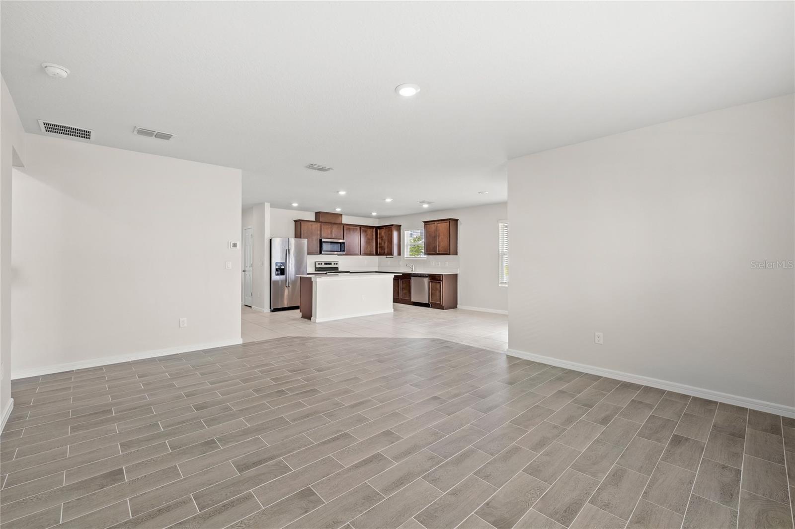 1575 ASPEN AVE, DAVENPORT, FL, 33837