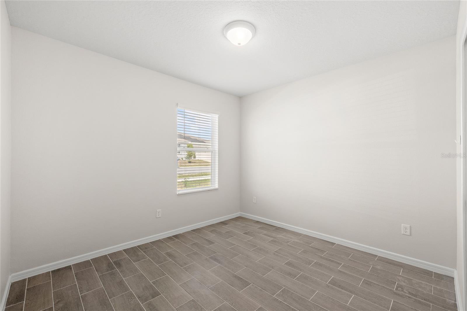 1575 ASPEN AVE, DAVENPORT, FL, 33837