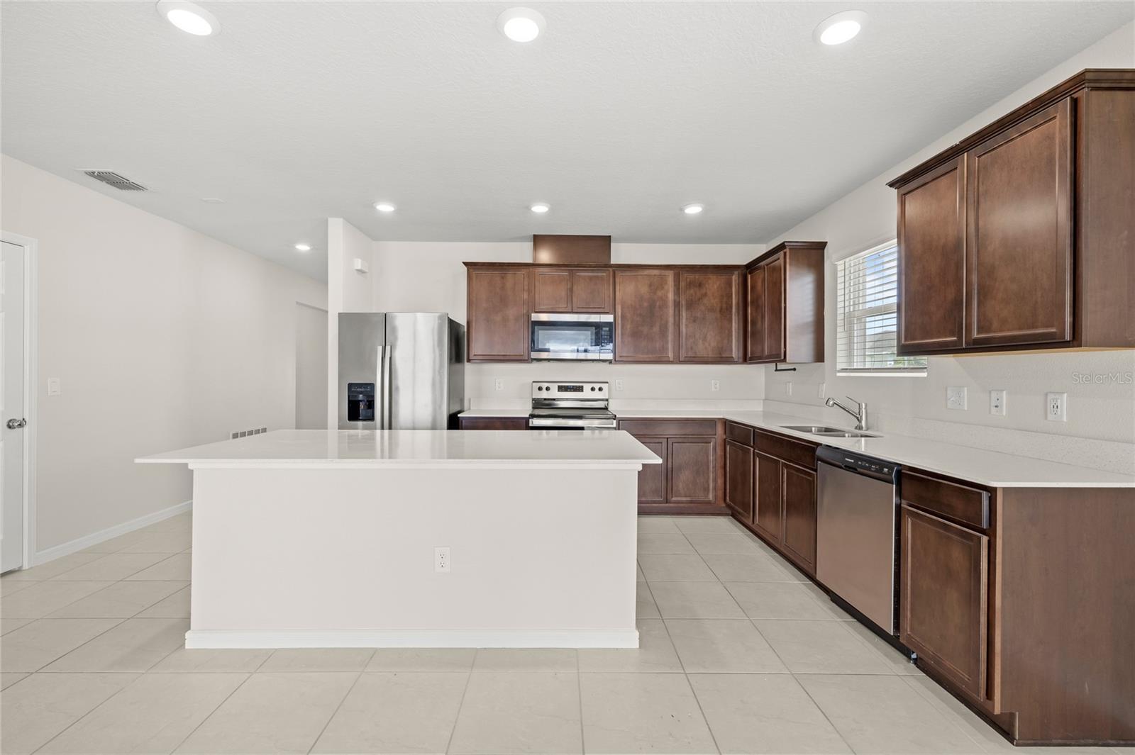 1575 ASPEN AVE, DAVENPORT, FL, 33837