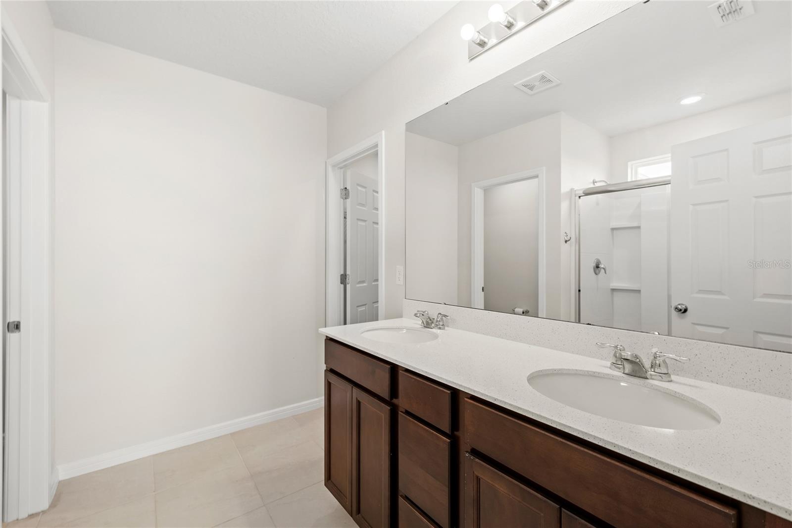 1575 ASPEN AVE, DAVENPORT, FL, 33837