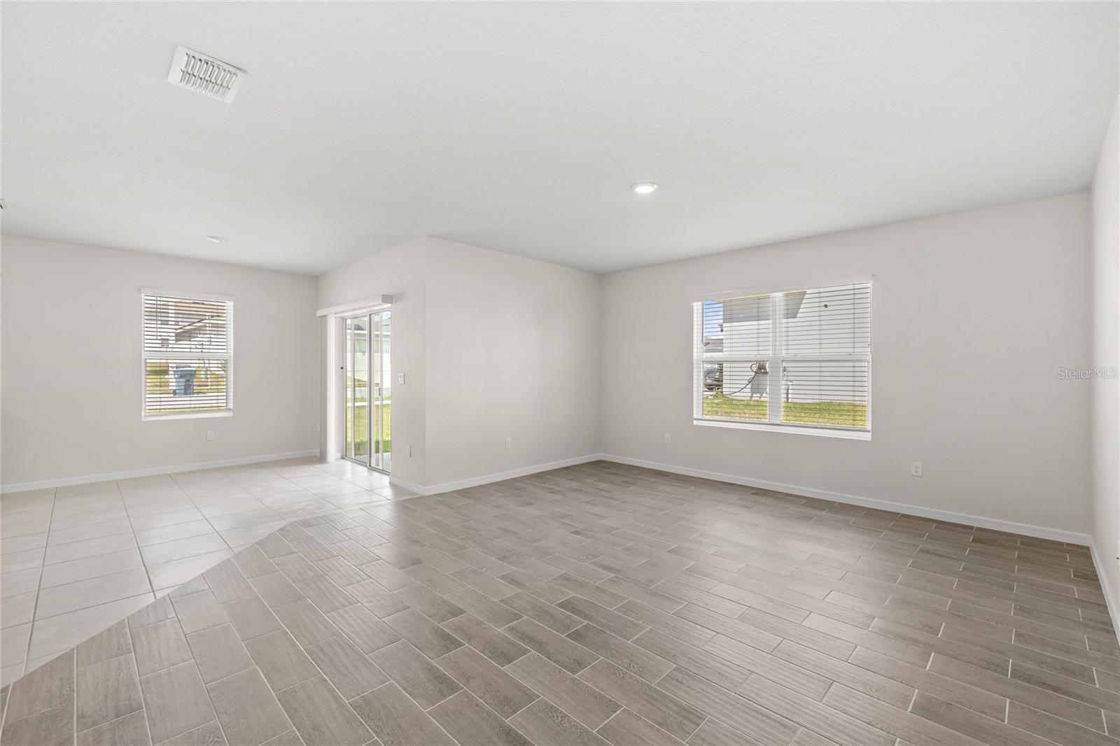 1575 ASPEN AVE, DAVENPORT, FL, 33837