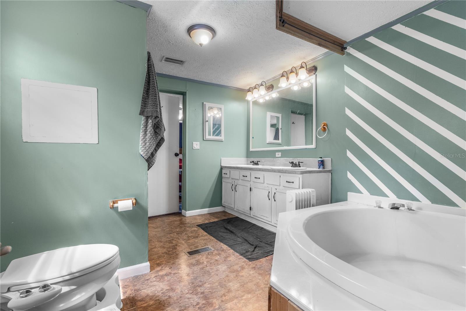 13219 NE 32ND TER, GAINESVILLE, FL, 32609
