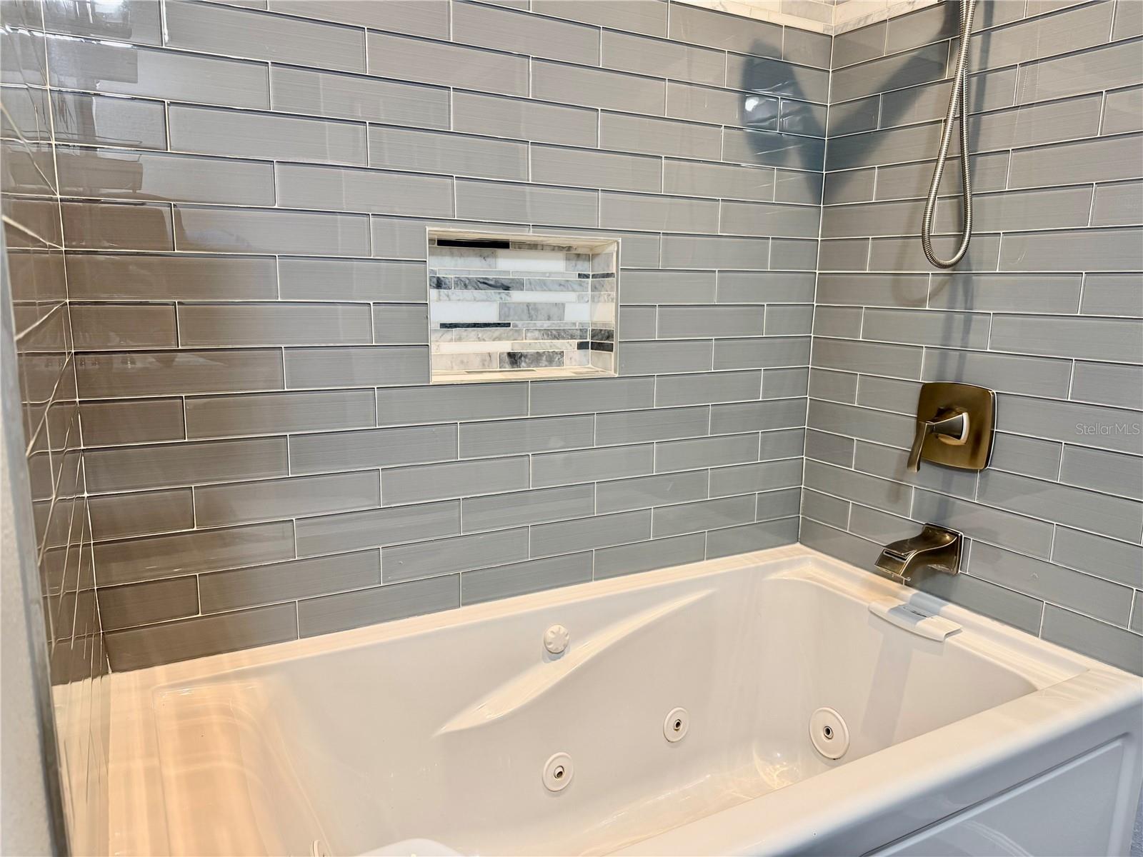 8428 91ST TER, SEMINOLE, FL, 33777