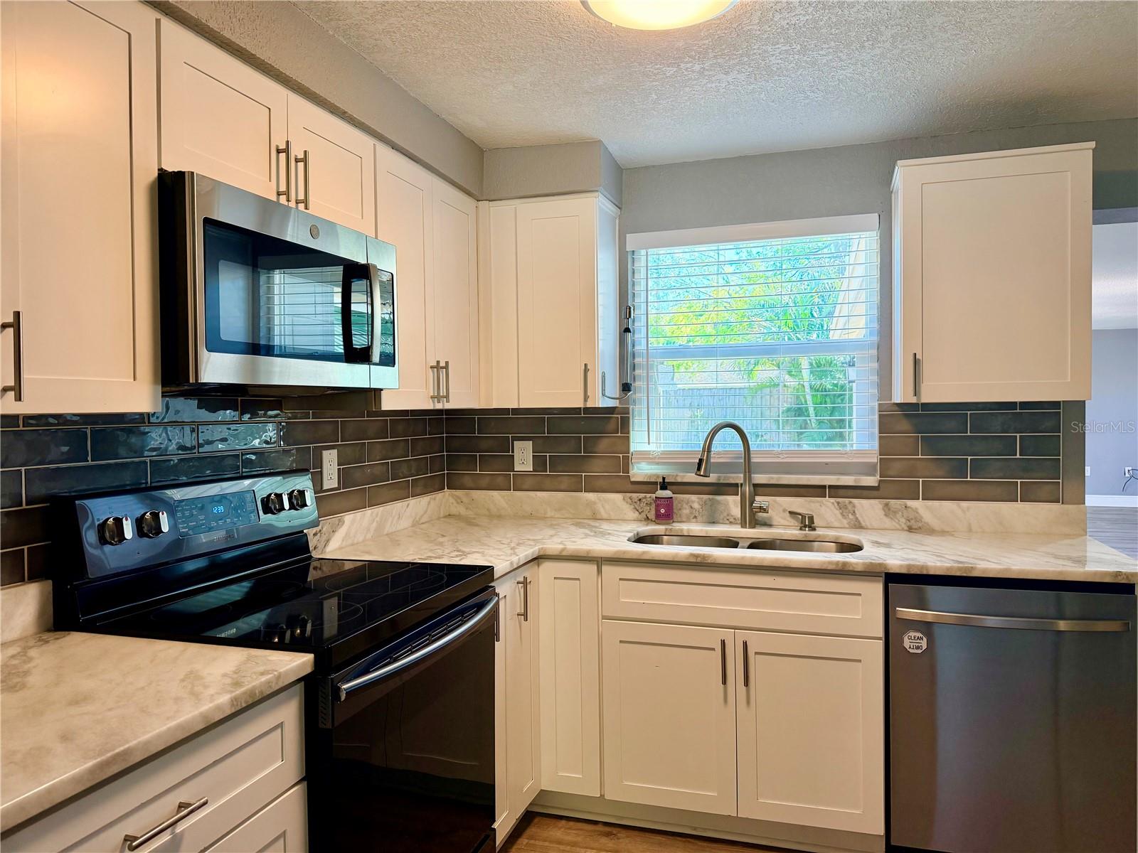 8428 91ST TER, SEMINOLE, FL, 33777