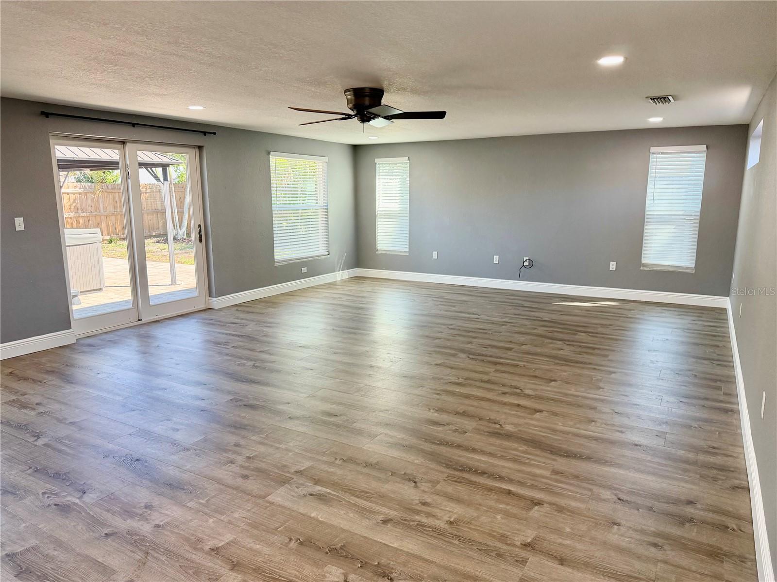 8428 91ST TER, SEMINOLE, FL, 33777