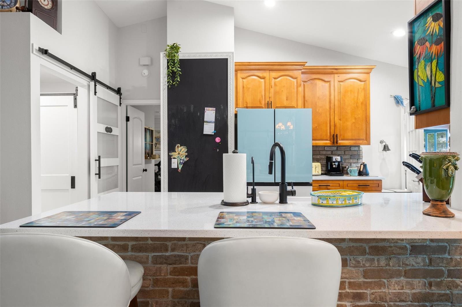 kitchen counter island style with seating