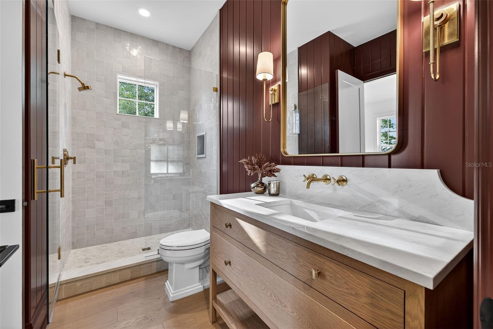 Downstairs Full Bath