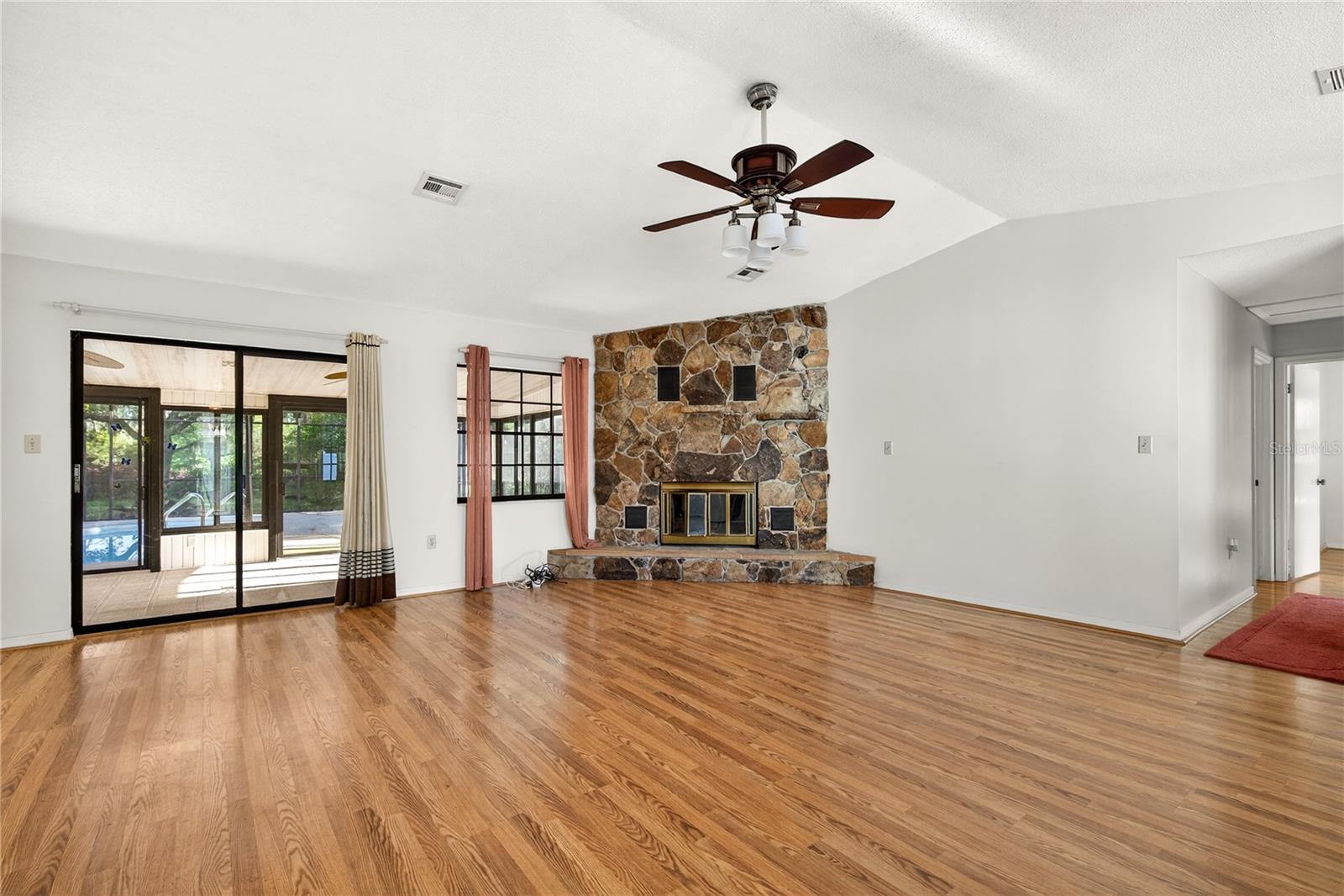 11449 OCKLAWAHA DR, LEESBURG, FL, 34788