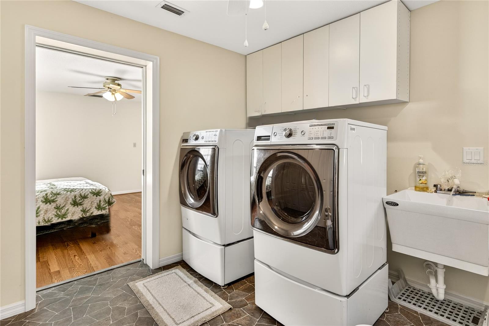 11449 OCKLAWAHA DR, LEESBURG, FL, 34788