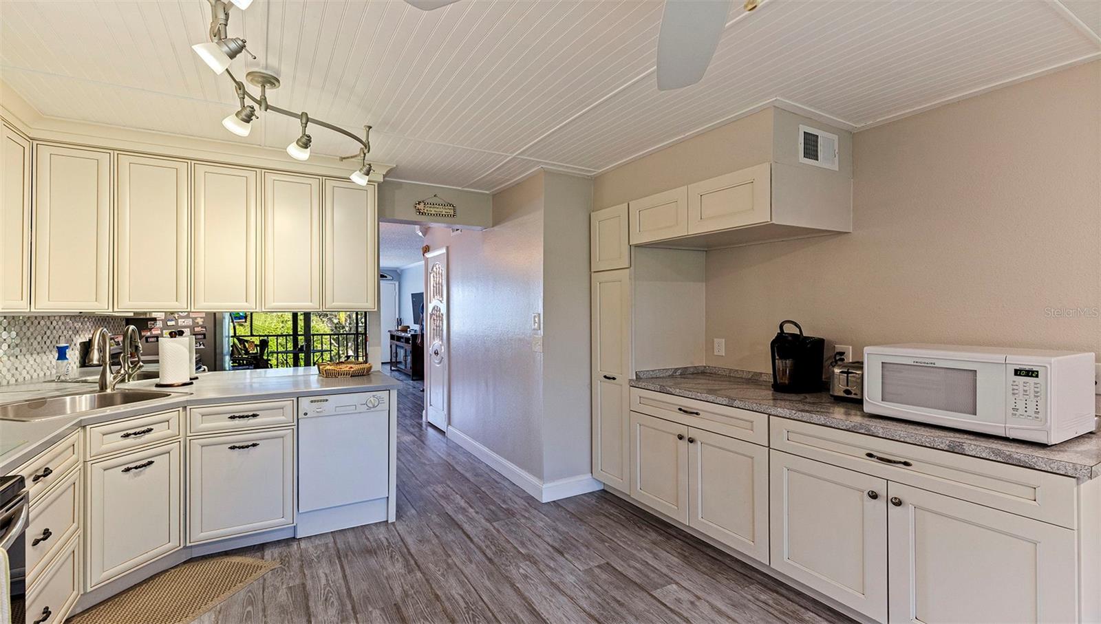 4910 BAY ST NE #310, ST PETERSBURG, FL, 33703