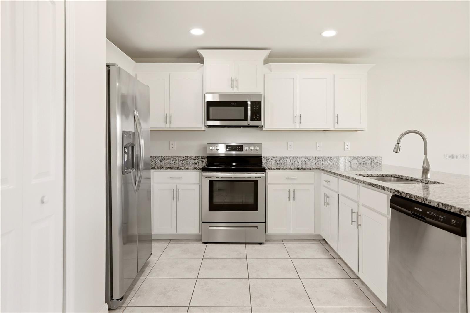 1317 NE 2ND AVE, CAPE CORAL, FL, 33909