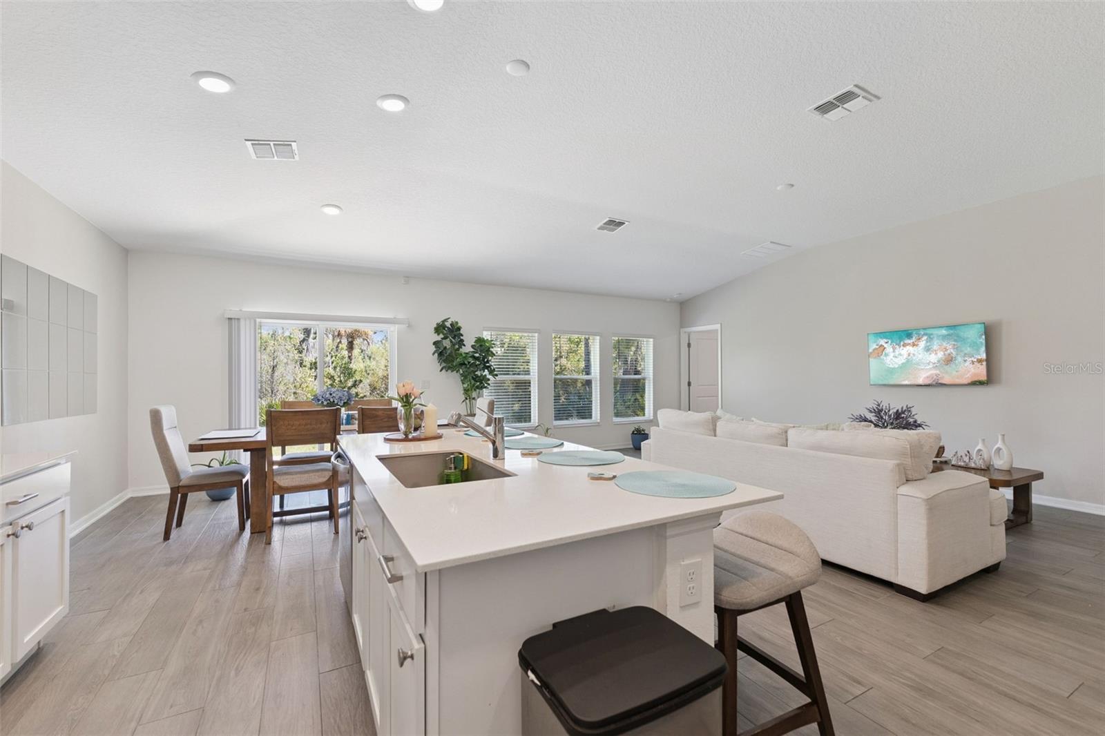 3963 WILLOWBROOK DR, EDGEWATER, FL, 32141