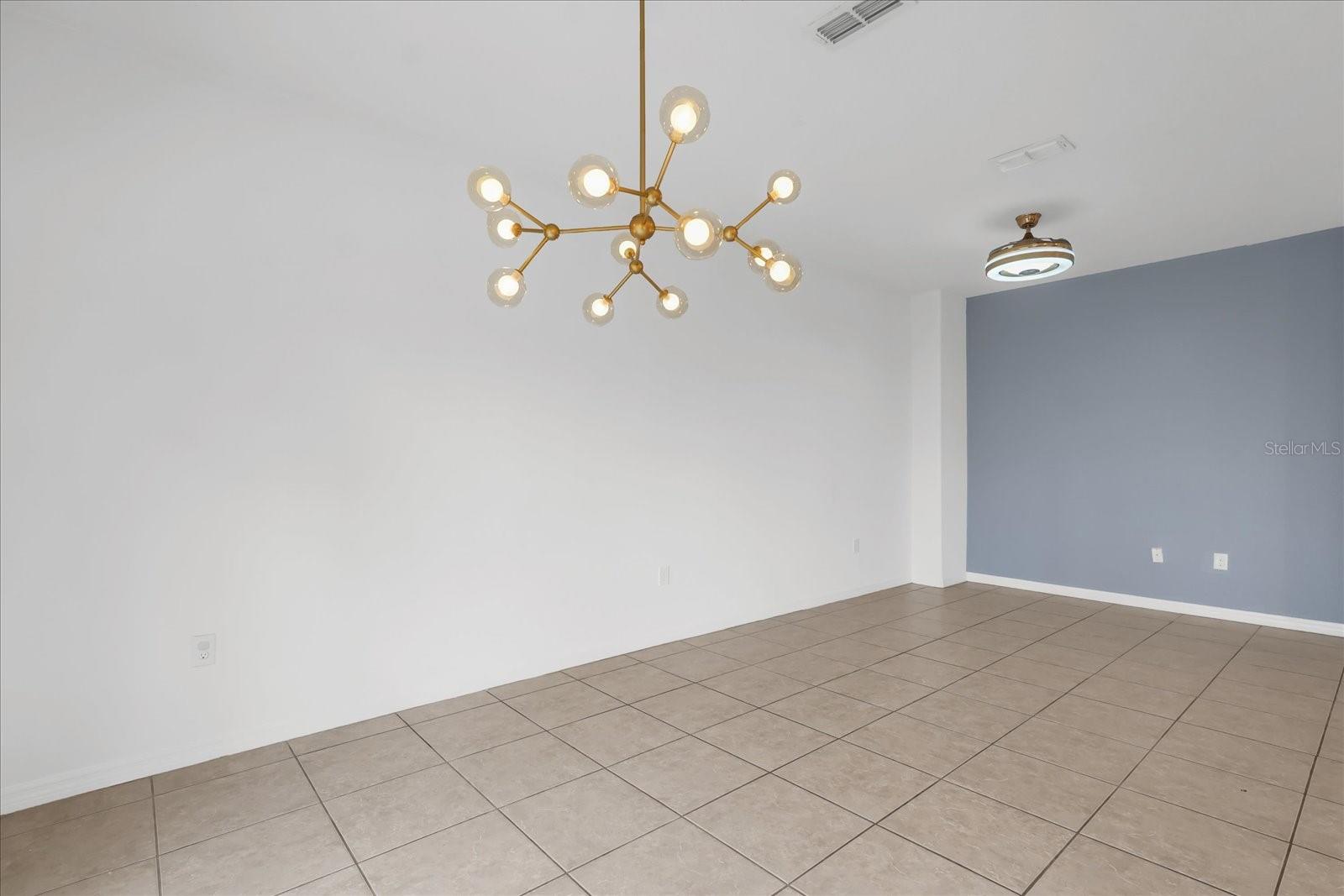 10815 SAVANNAH LANDING CIR, ORLANDO, FL, 32832