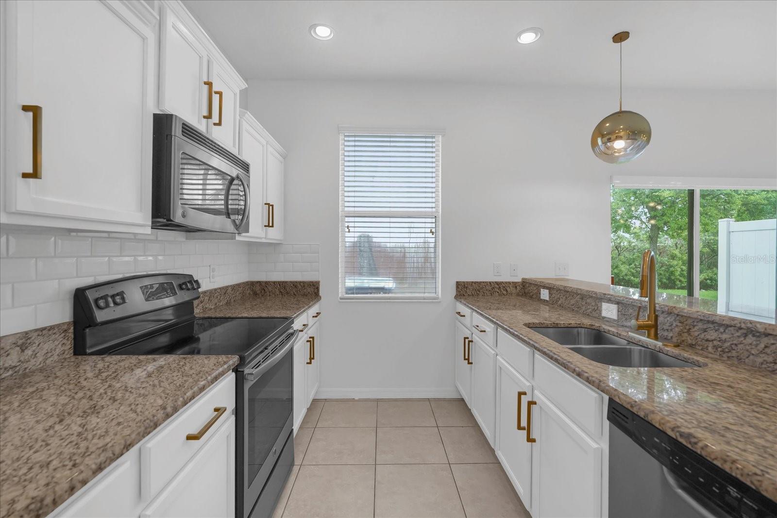 10815 SAVANNAH LANDING CIR, ORLANDO, FL, 32832
