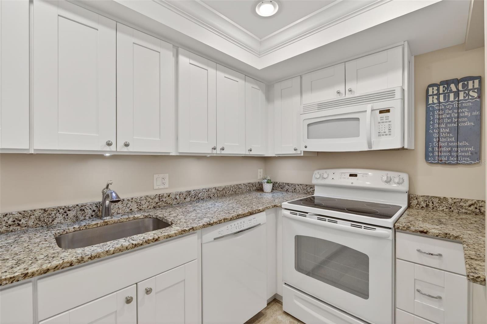 519 ALBEE FARM RD #214, VENICE, FL, 34285