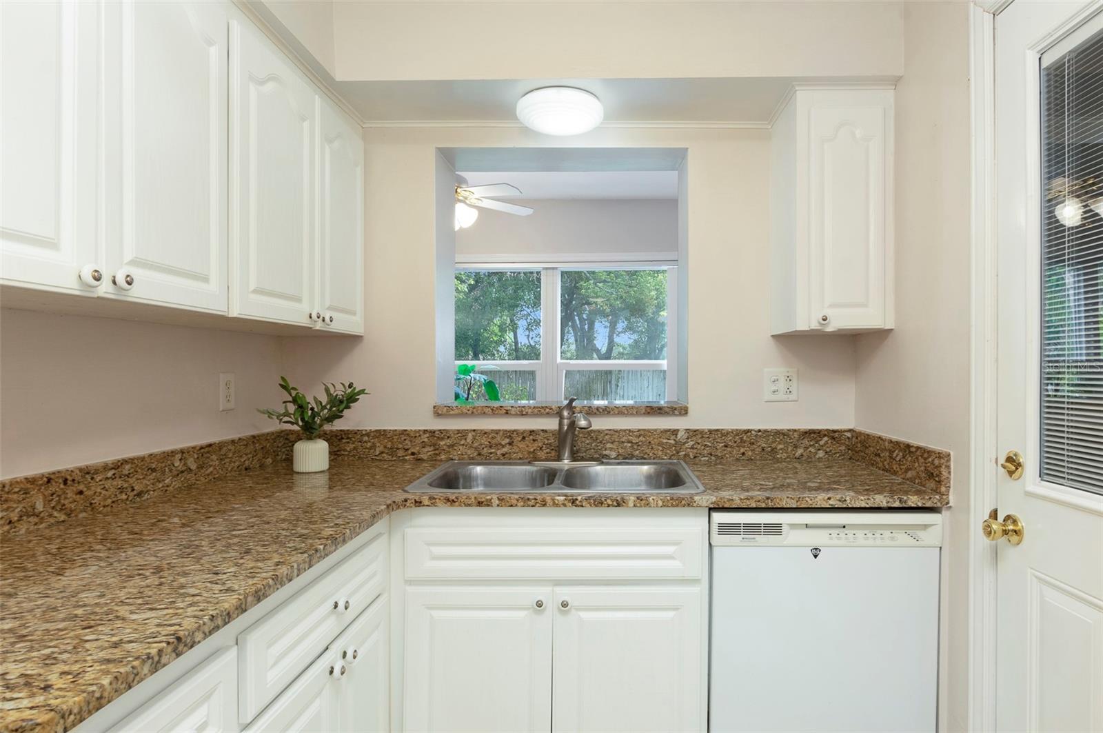 8303 ANNWOOD RD, SEMINOLE, FL, 33777