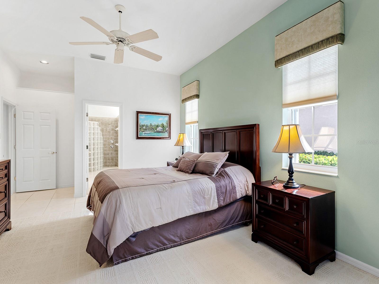 10106 GLENMORE AVE, BRADENTON, FL, 34202