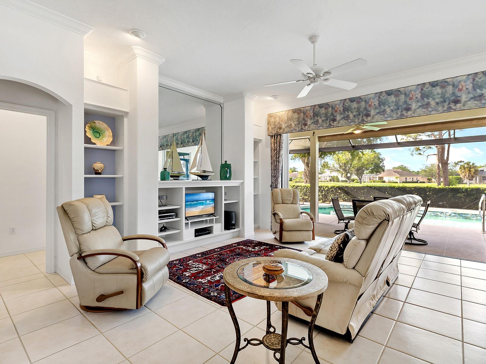 10106 GLENMORE AVE, BRADENTON, FL, 34202