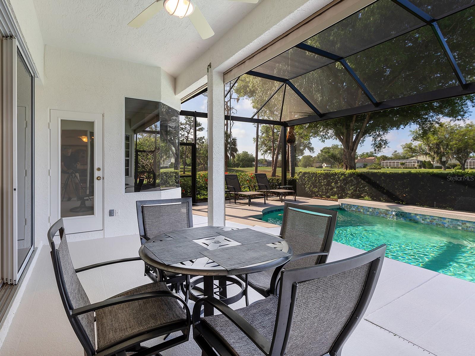 10106 GLENMORE AVE, BRADENTON, FL, 34202