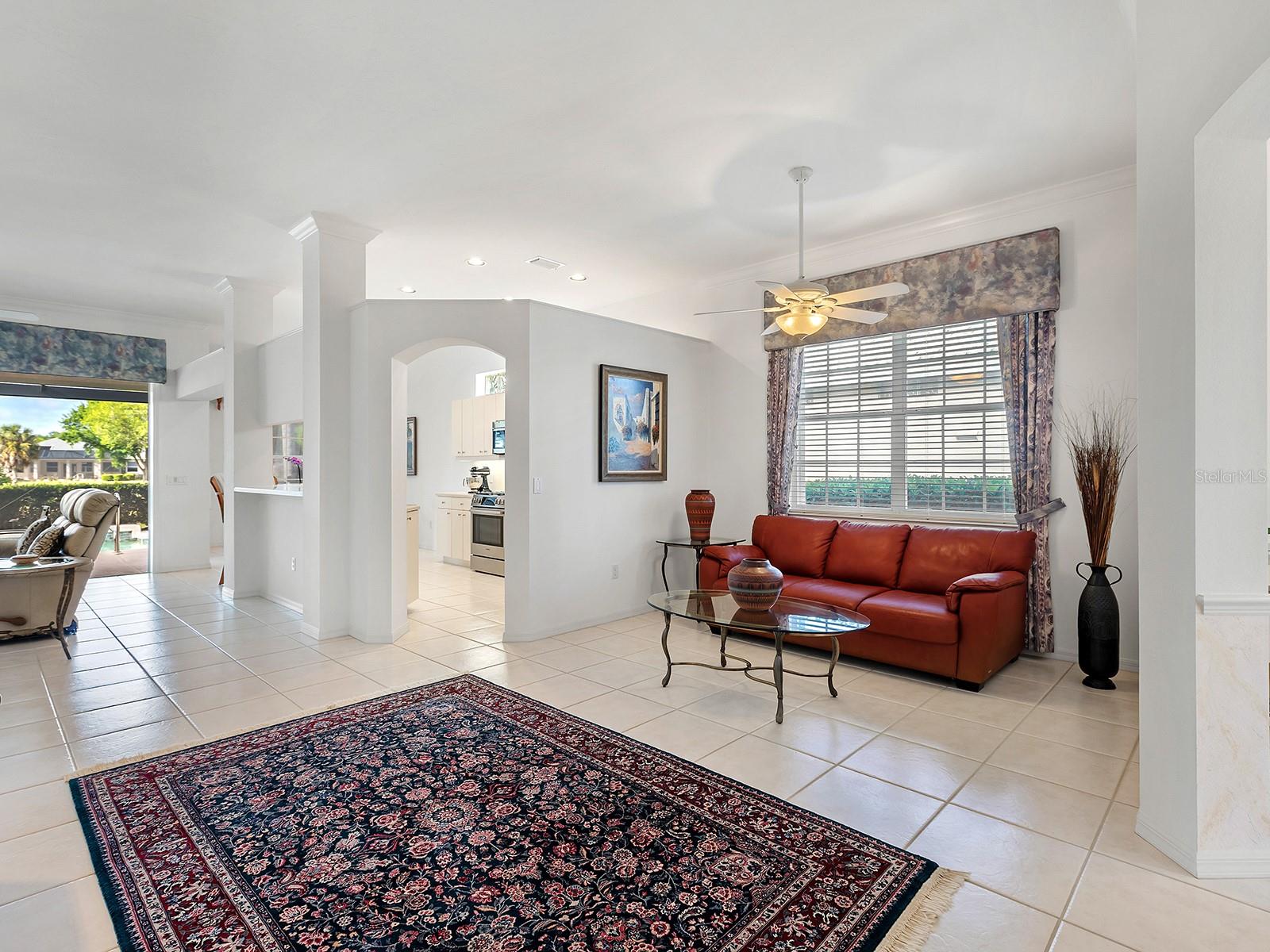10106 GLENMORE AVE, BRADENTON, FL, 34202