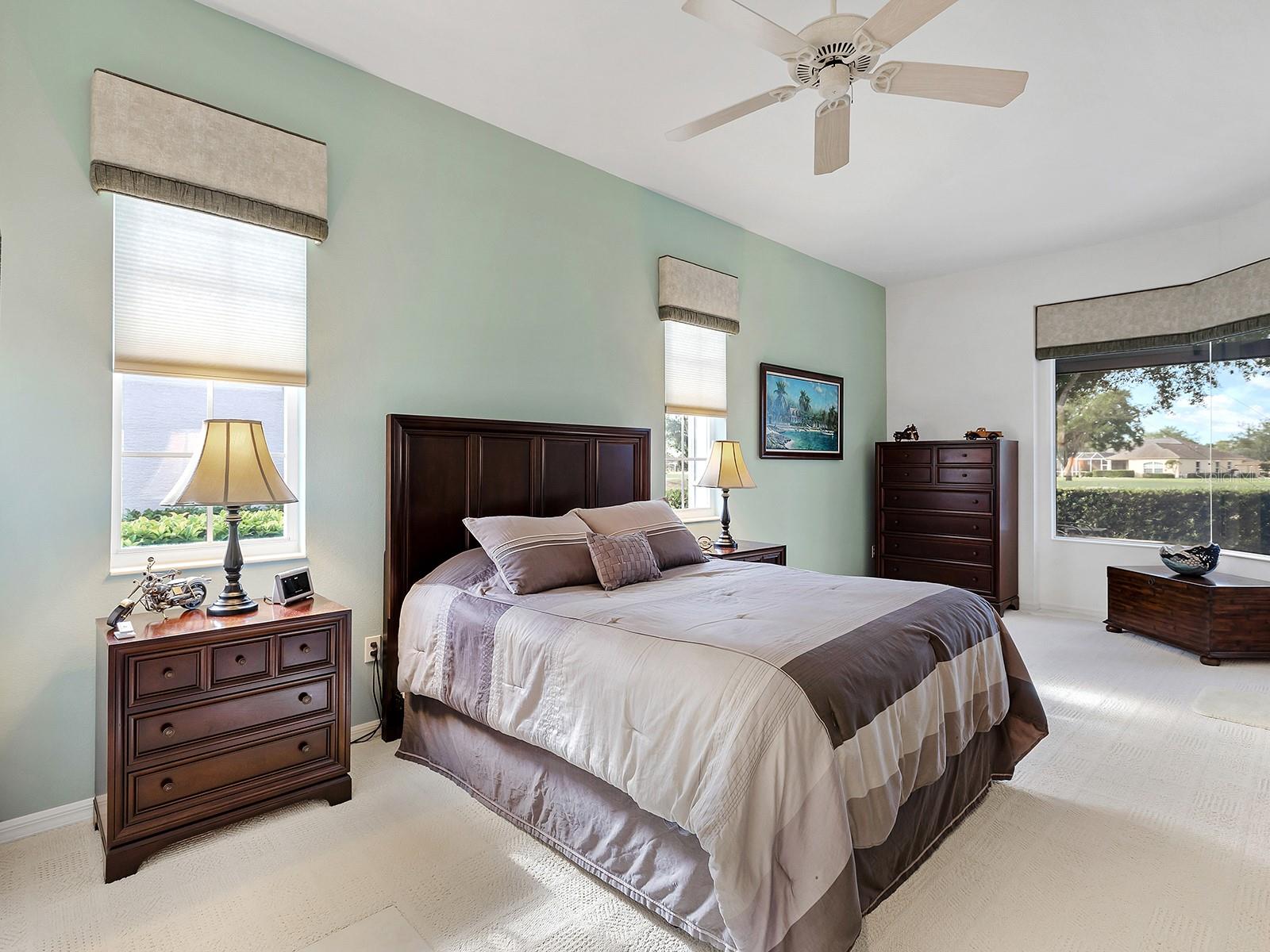 10106 GLENMORE AVE, BRADENTON, FL, 34202