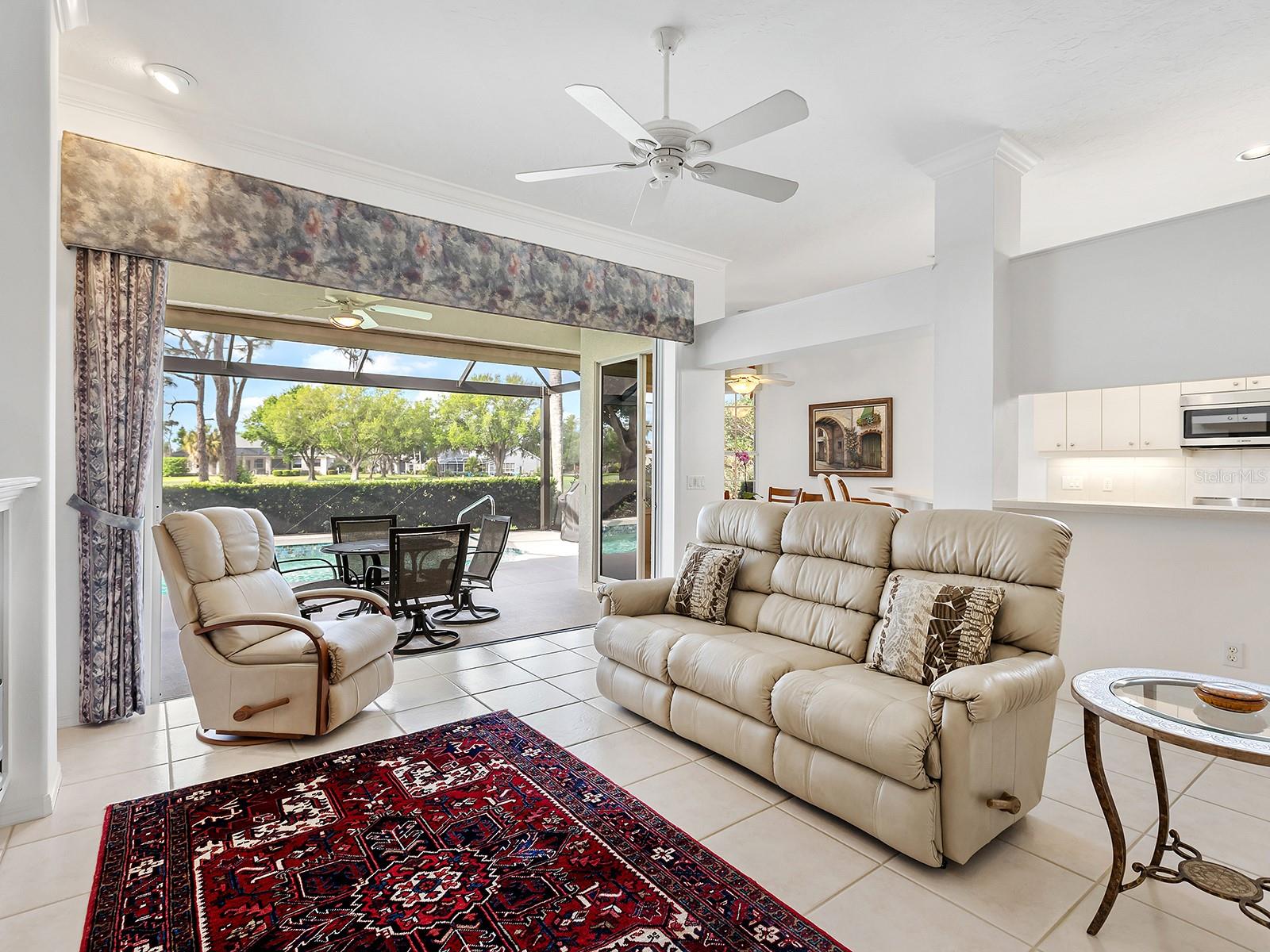 10106 GLENMORE AVE, BRADENTON, FL, 34202