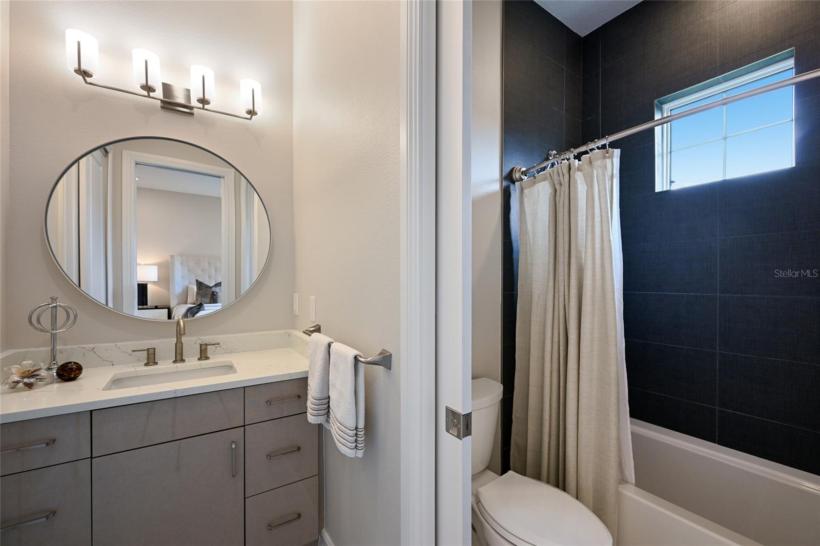 8134 PAVIA WAY, LAKEWOOD RANCH, FL, 34202