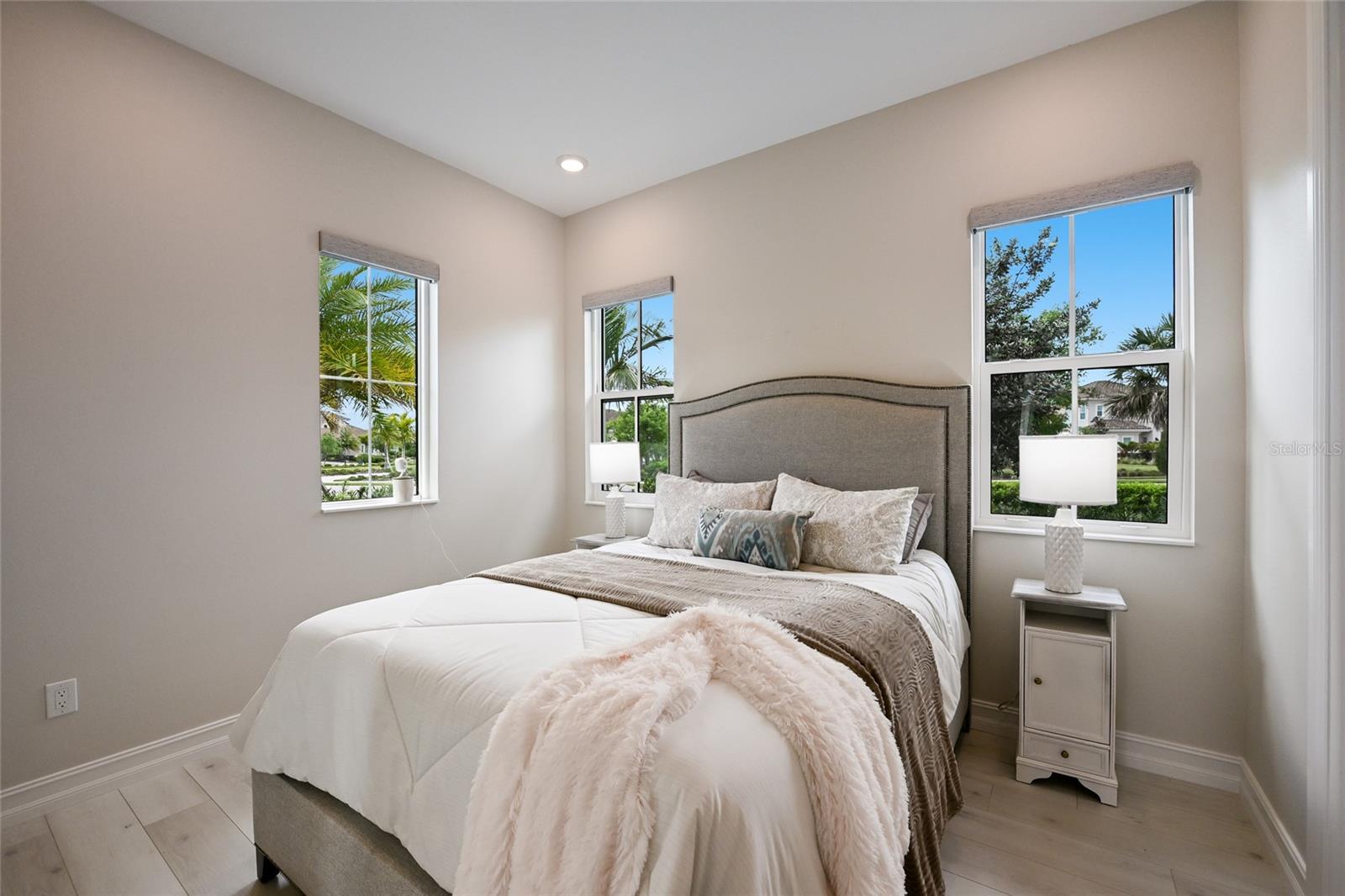 8134 PAVIA WAY, LAKEWOOD RANCH, FL, 34202
