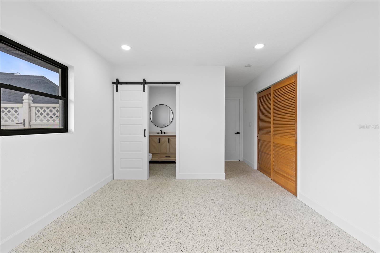 909 MARABON AVE, ORLANDO, FL, 32806